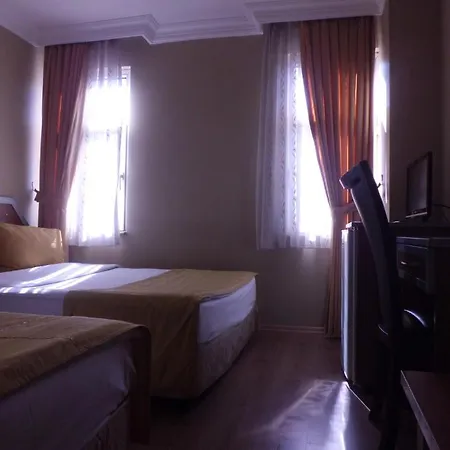 Otel Demirgrand